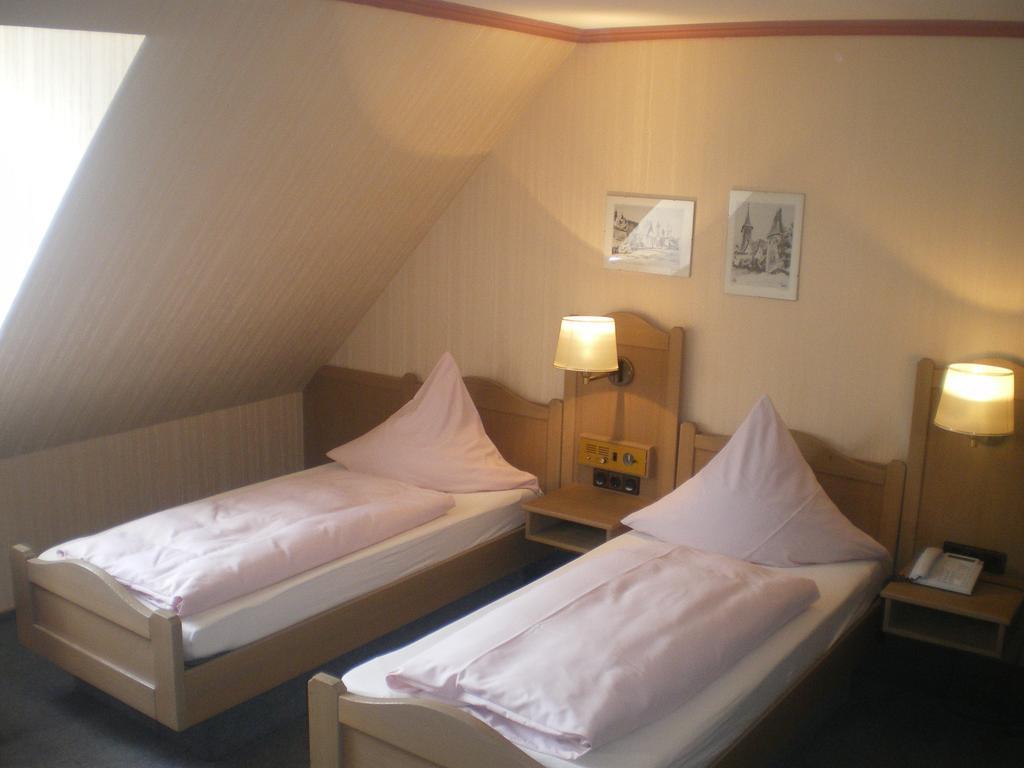Hotel Gasthof Kaesser Ansbach Exterior foto